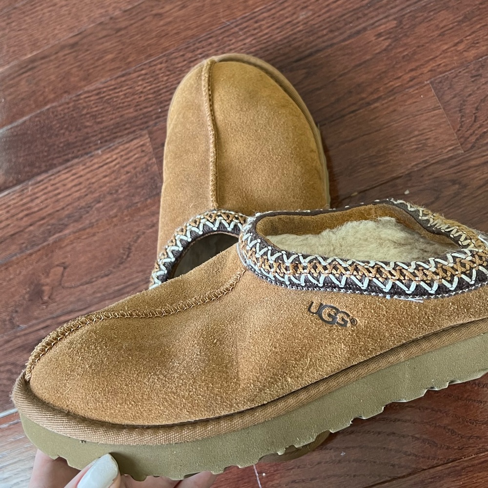 Classic Chestnut Ugg Slipper